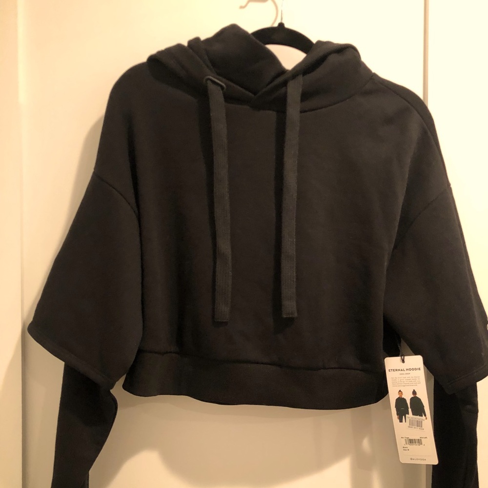 ALO Yoga cropped sweatshirt. Size M